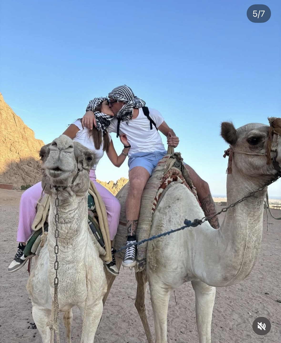 Ringrazio Giulia per la meticolosità nella scelta del villaggio adatto a farci vivere una magnifica esperienza a Sharm. Il suo supporto è stato costante durante tutta la durata del viaggio e ha scelto per noi delle escursioni attraverso le quali abbiamo potuto visitare molte delle bellezze che l'Egitto offre. Consigliatissima!!